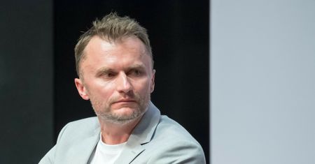 Uderzył w niego na wizji. Jacoń wydał oświadczenie, TVN24 przeprasza