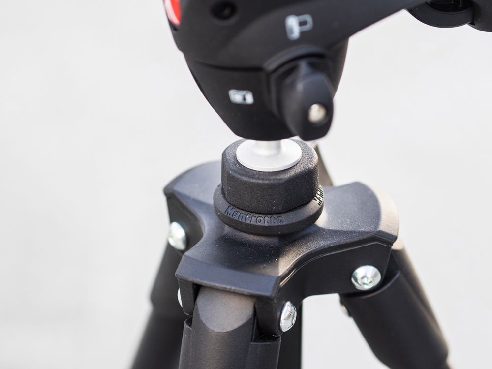 Statyw Manfrotto Compact - przyjaciel tanich linii lotniczych [test] 3