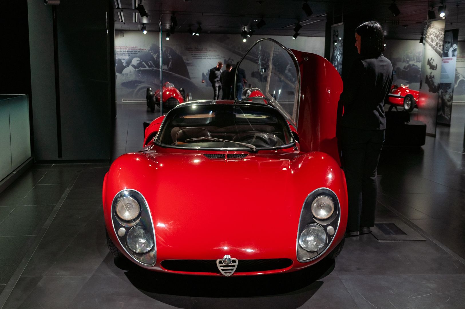 Klasyczna Alfa Romeo 33 Stradale (1967)