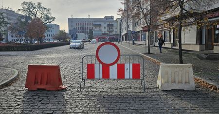 Kostka nie poszła „w prywatne ręce”. Miasto zdradza jej dalszy los