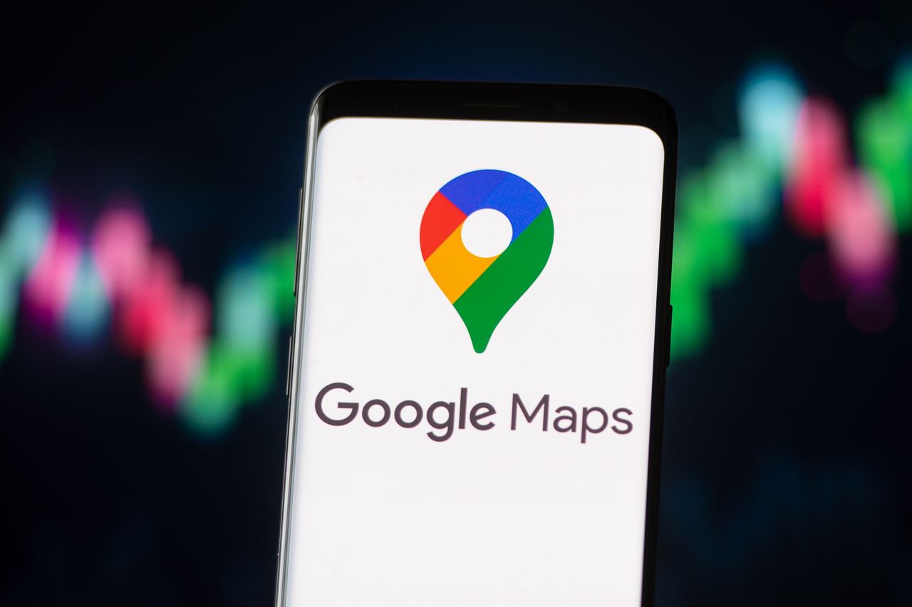 POLAND - 2020/11/04: In this photo illustration a Google Maps logo seen displayed on a smartphone. (Photo Illustration by Mateusz Slodkowski/SOPA Images/LightRocket via Getty Images)