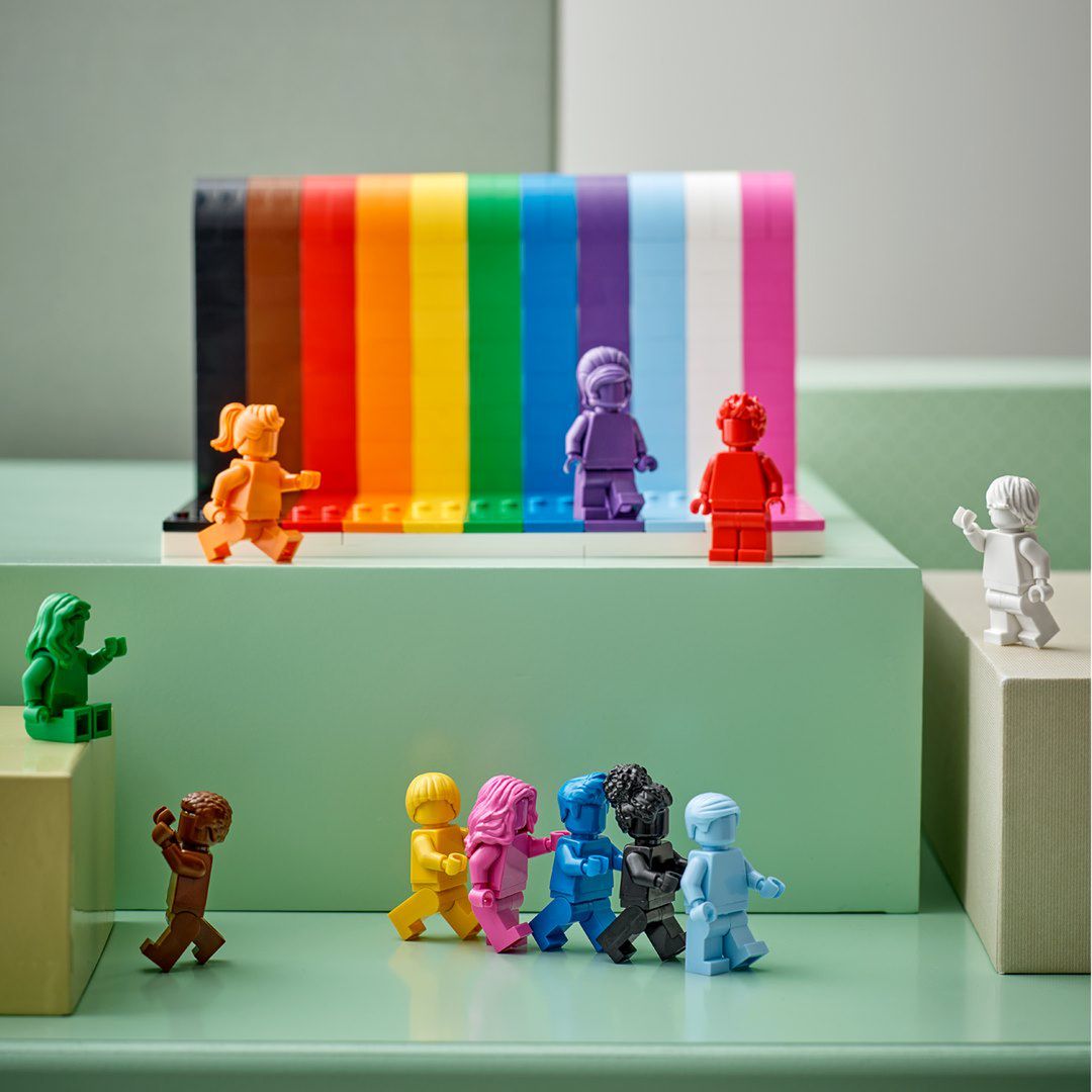 Nowe klocki Lego. Ukłon w stronę osób LGBT. Bo "Wszyscy są niesamowici"