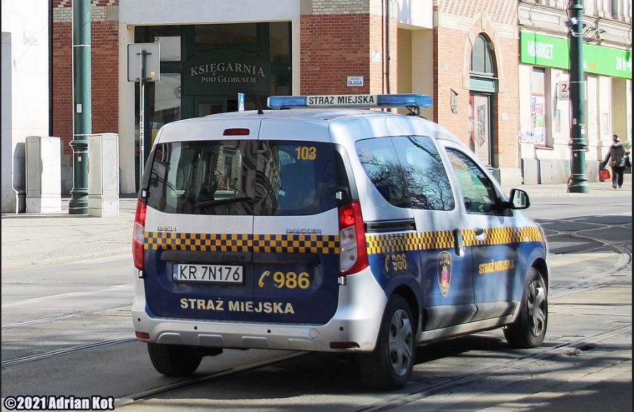 Biegał zakrwawiony po Piotrkowskiej. Interweniowała straż miejska