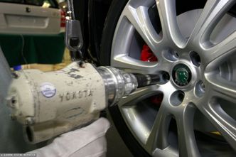 Fabryki aut stają w całej Europie. Skoda może zatrzymać produkcję do końca roku