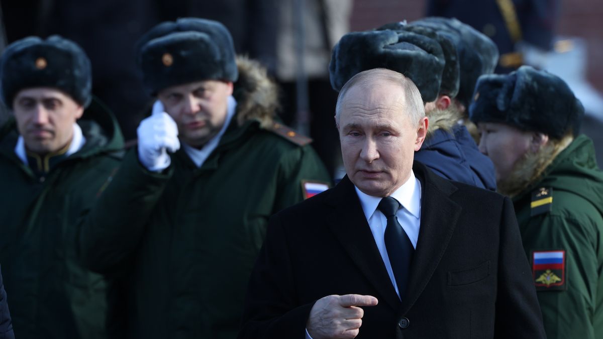 Russians Mark 'Defender Of The Fatherland Day'
MOSCOW, RUSSIA - FEBRUARY 23: (RUSSIA OUT) Russian President Vladimir Putin (C) greets participants of the military invasion of Ukraine during a wreath laying ceremony at the Unknown Soldier's Tomb, marking the Defender of the Fatherland Day on February 23, 2025, in Moscow, Russia. Russians mark the Defender of the Fatherland Day on February 23, continues the Soviet tradition of the marking the Red Army Day, celebrated the same day. (Photo by Contributor/Getty Images)
Contributor
