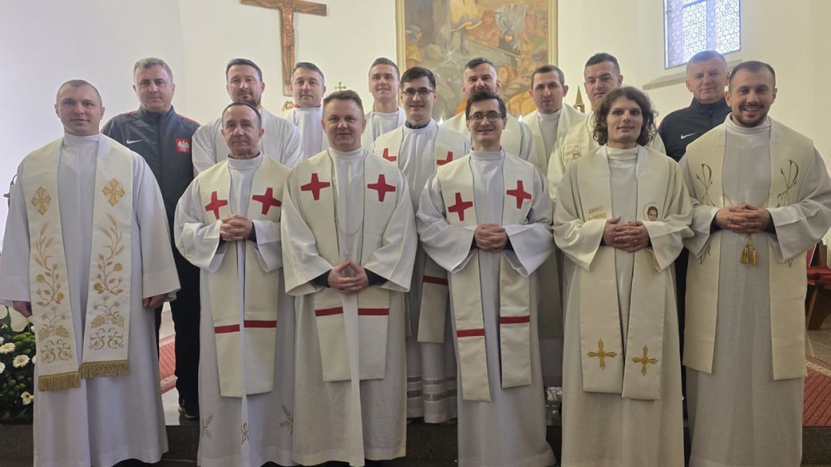 Piłkarze w sutannach podbili Europę