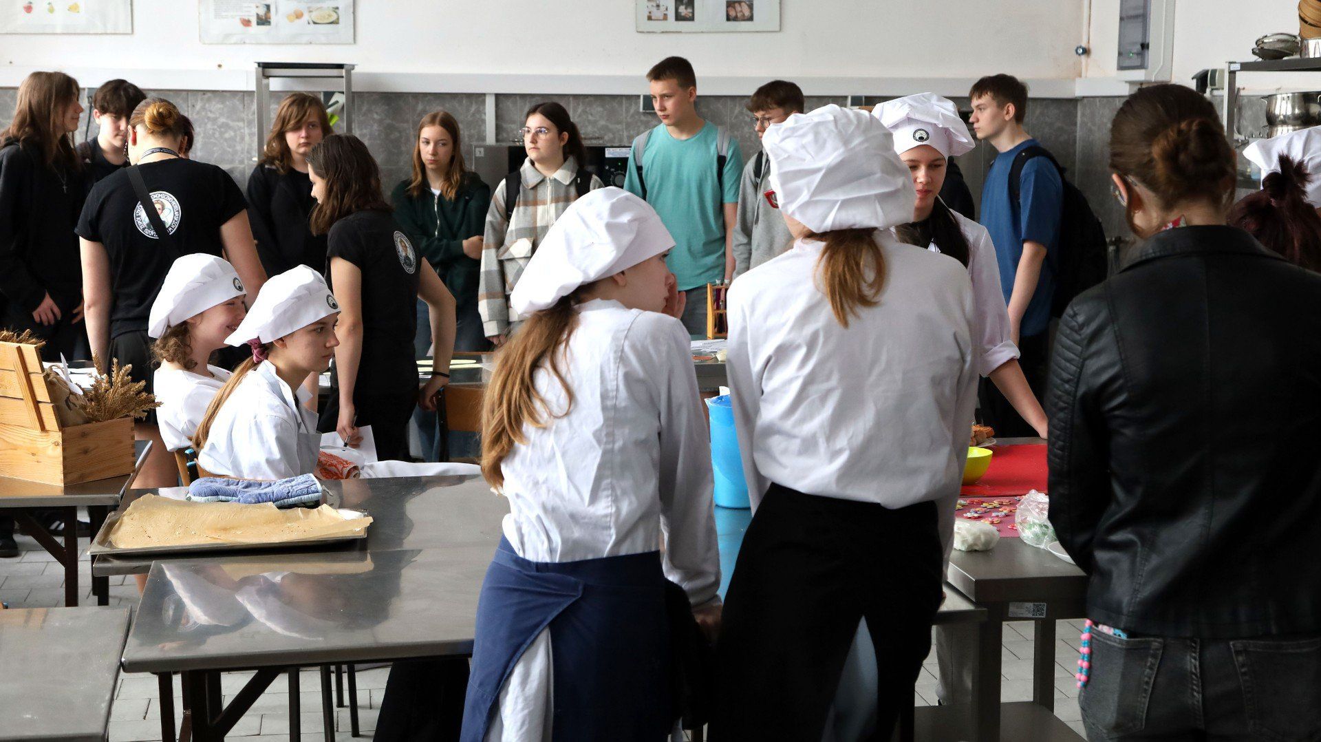 Pokaz mody w ty sukien ślubnych był atrakcją drzwi otwartych w Grudziądzkim &#34;gastronomiku&#34;