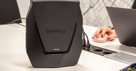 Recenzja Synology WRX560. Ten router to byłby absolutny hit, gdyby nie jeden mały detal