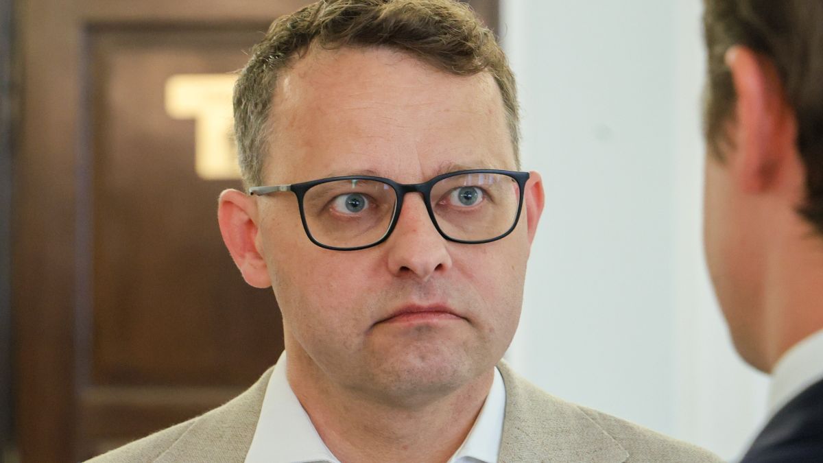 Węgrzy przyznali azyl Marcinowi Romanowskiemu. Prawnik komentuje