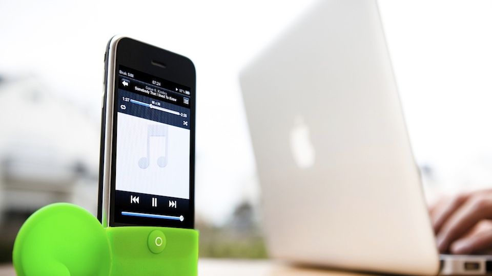 Zwiększ głośność iPhone’a za grosze… 1