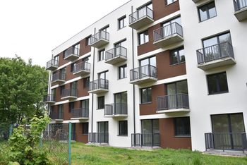 Miechów: Pierwsi lokatorzy wprowadzają się do nowego budynku na osiedlu Parkowym