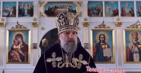 Duchowny grzmi. "Rosjanie są bronią Boga"