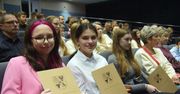 Głogów: Prezydenckie stypendia rozdane. Za świetnie wyniki w nauce nagrodzono ponad 400 prymusów