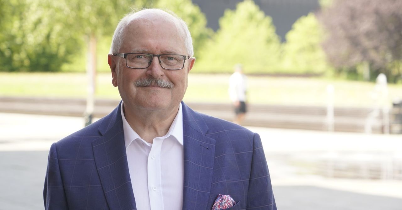 Ograniczanie kadencji wójtów, burmistrzów i prezydentów ma sens? "Człowiek się wypala"