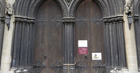 Makabryczne odkrycie w kościele. Jasełka w Notting Hill odwołane