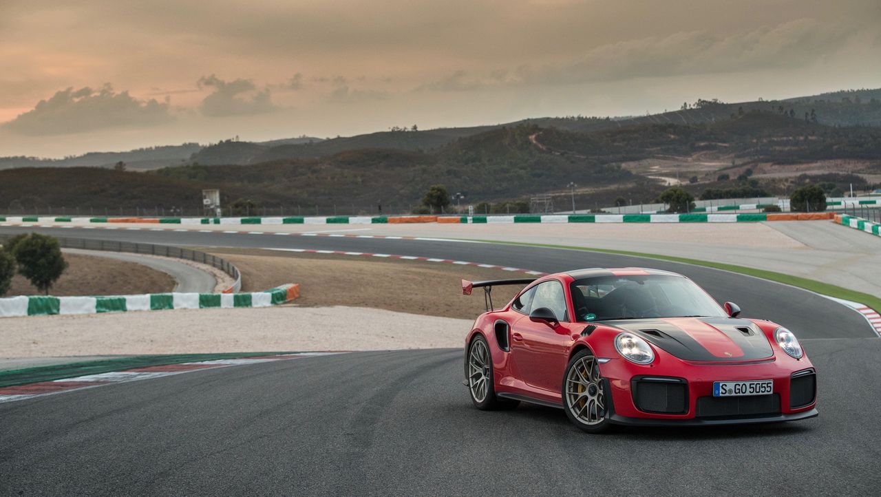 Porsche 911 GT2 RS (2017)