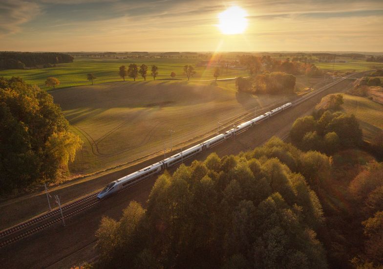 Bilety z aplikacji czy spokój w Strefie Ciszy – nie tylko to cenią podróżni