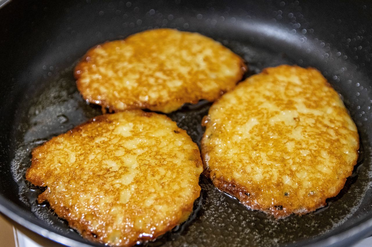 What type of fat do you use to fry potato pancakes?