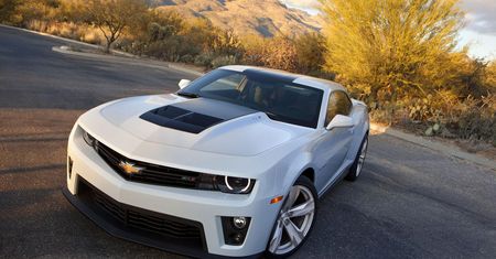 2012 Chevrolet Camaro ZL1 z szybszą skrzynią biegów [wideo]