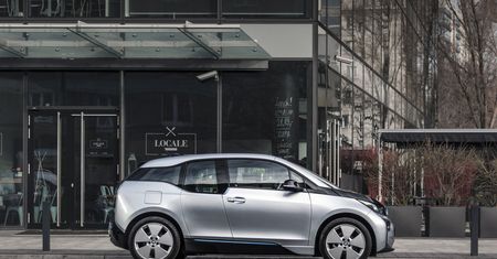 Lasy państwowe przesiadają się do elektryków. Uzupełnili flotę o 15 sztuk BMW i3