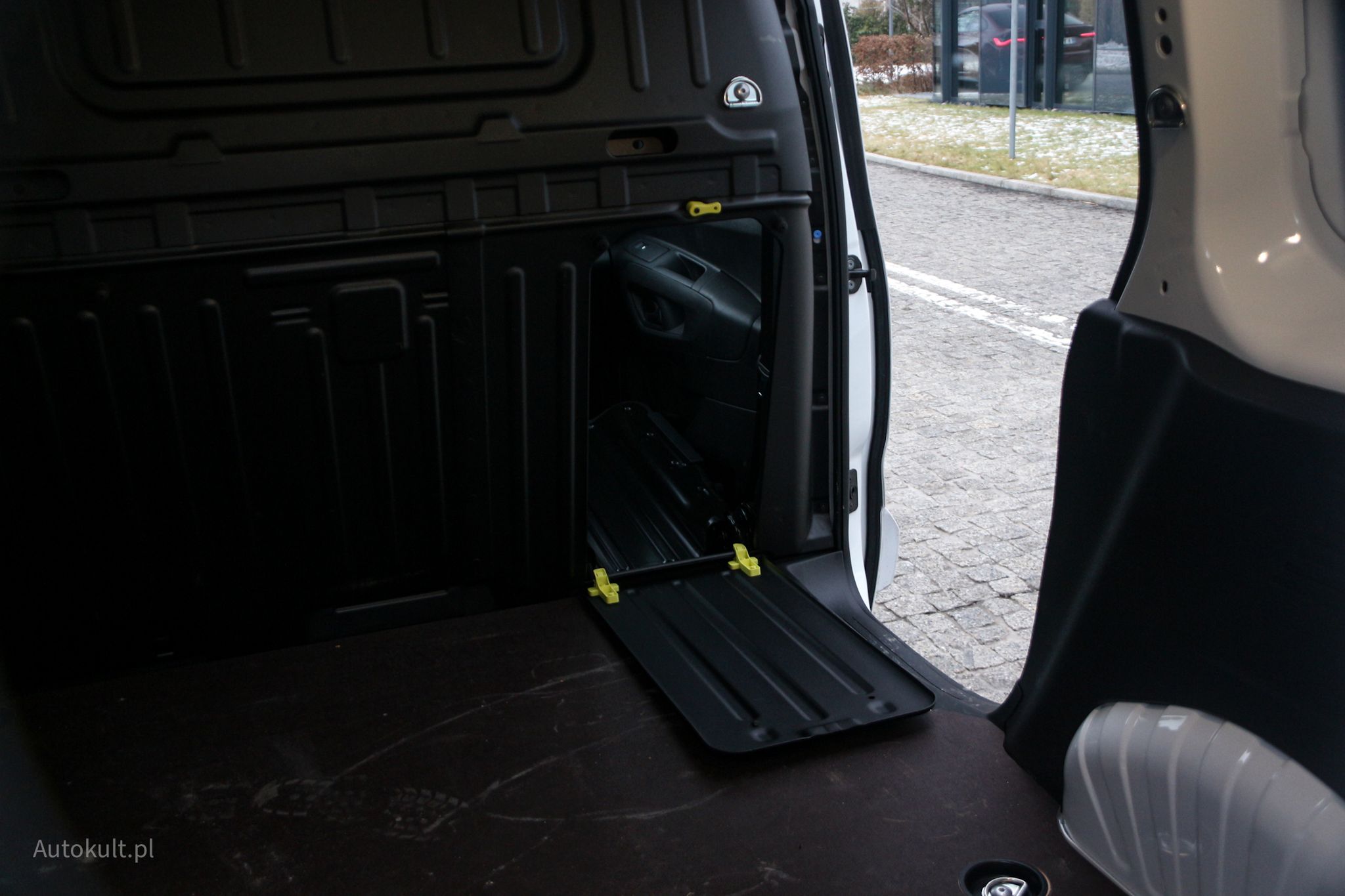 Kabina MultiFlex w Peugeocie e-Partnerze