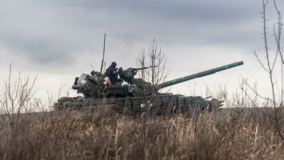 Temporary
Ukrainian servicemen take position with a tank on the outskirts of Bakhmut, eastern Ukraine on December 30, 2022. (Photo by Sameer Al-DOUMY / AFP)
SAMEER AL-DOUMY