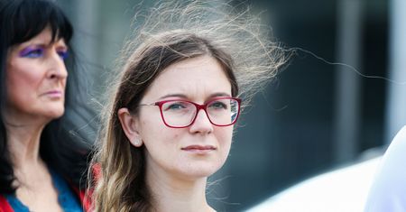 Paulina Matysiak chciała pomóc rodzicom. Posłanka jest rozczarowana wycofaniem jej projektu z komisji