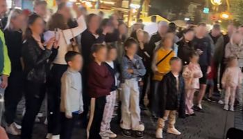 Przystawali i nagrywali. "Magia" na Krupówkach. Tym razem nie Romowie
