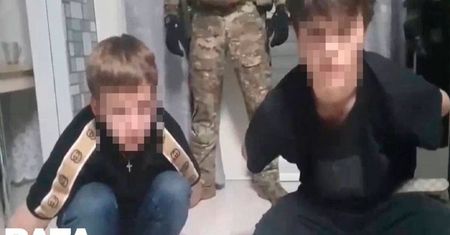 Głośno o dwóch nastolatkach w Rosji. Oto co zrobili. Zdjęcie obiegło sieć