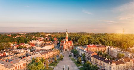 Pogoda w Krakowie. Prognoza na środę, 14 maja 2025. Lekkie ocieplenie i przelotny deszcz w drugiej części dnia