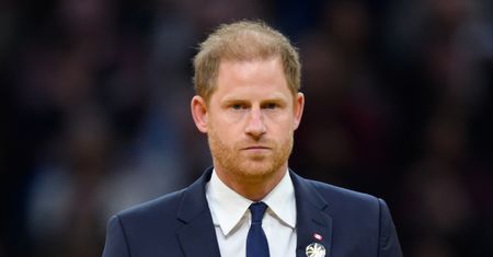 Ujawniono tajne dokumenty wizowe księcia Harry'ego. Ze względu na "możliwe nękanie" sporą część akt ocenzurowano...