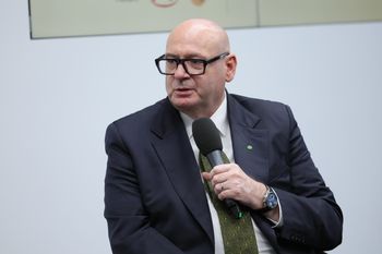 "Wystąpienie niespójne". Zgorzelski mówi o człowieku Brauna na RBN