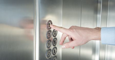 Koronawirus. Jak się przed nim uchronić? Nie wystarczy mycie rąk