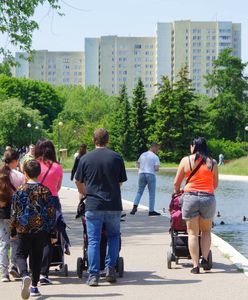 Duże rodziny zarabiają więcej i mają mniejsze długi. "Stereotypowe postrzeganie jest fałszywe"