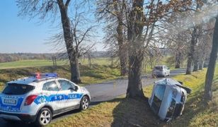 Pijany kierowca spowodował kolizję skradzionym samochodem. Przed policją ukrywał się leżąc na polu