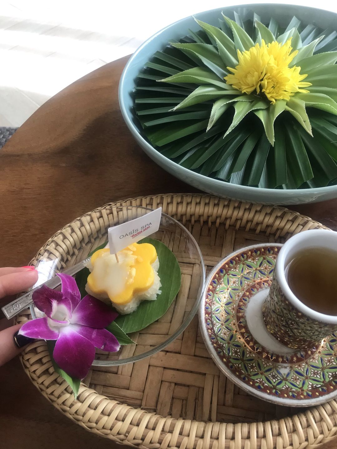 Na Phuket nie brakuje pięciogwiazdkowych resortów, hoteli i apartamentów. Przy rezerwacji najważniejsze, by pamiętać, że obiekt musi posiadać znak SHA+