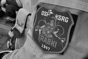 O 18 zawyły syreny. 35-letni strażak jechał na akcję. Nie żyje