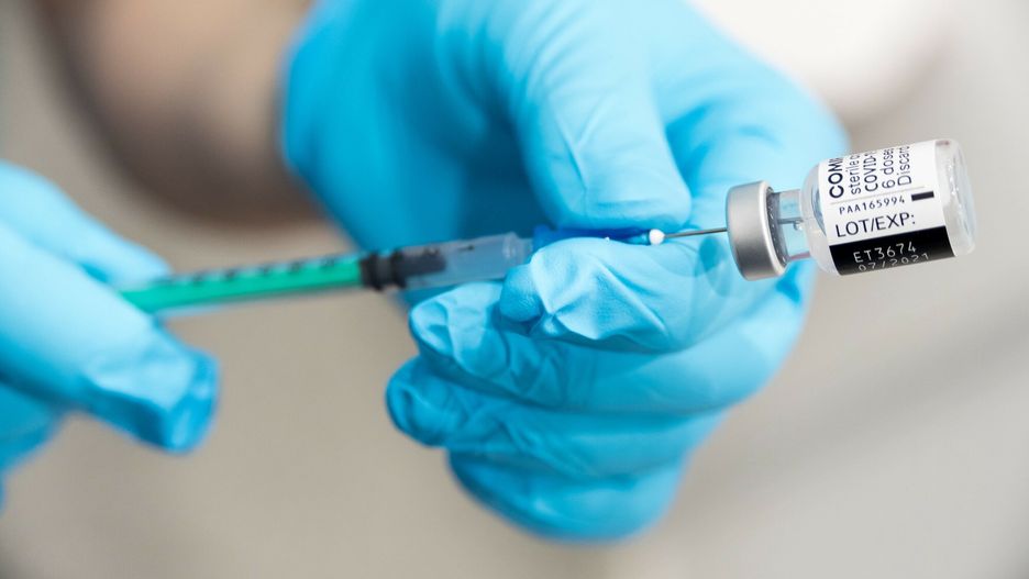 Kiedy najwcześniej należy przyjąć drugą dawkę szczepionki Pfizer? /Zdjęcie ilustracyjne