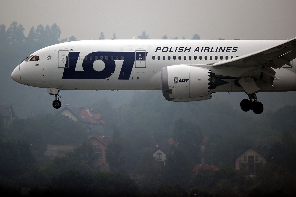 Samolot Boeing 787 Dreamliner Polskich Linii Lotniczych LOT. Zdjęcie ilustracyjne