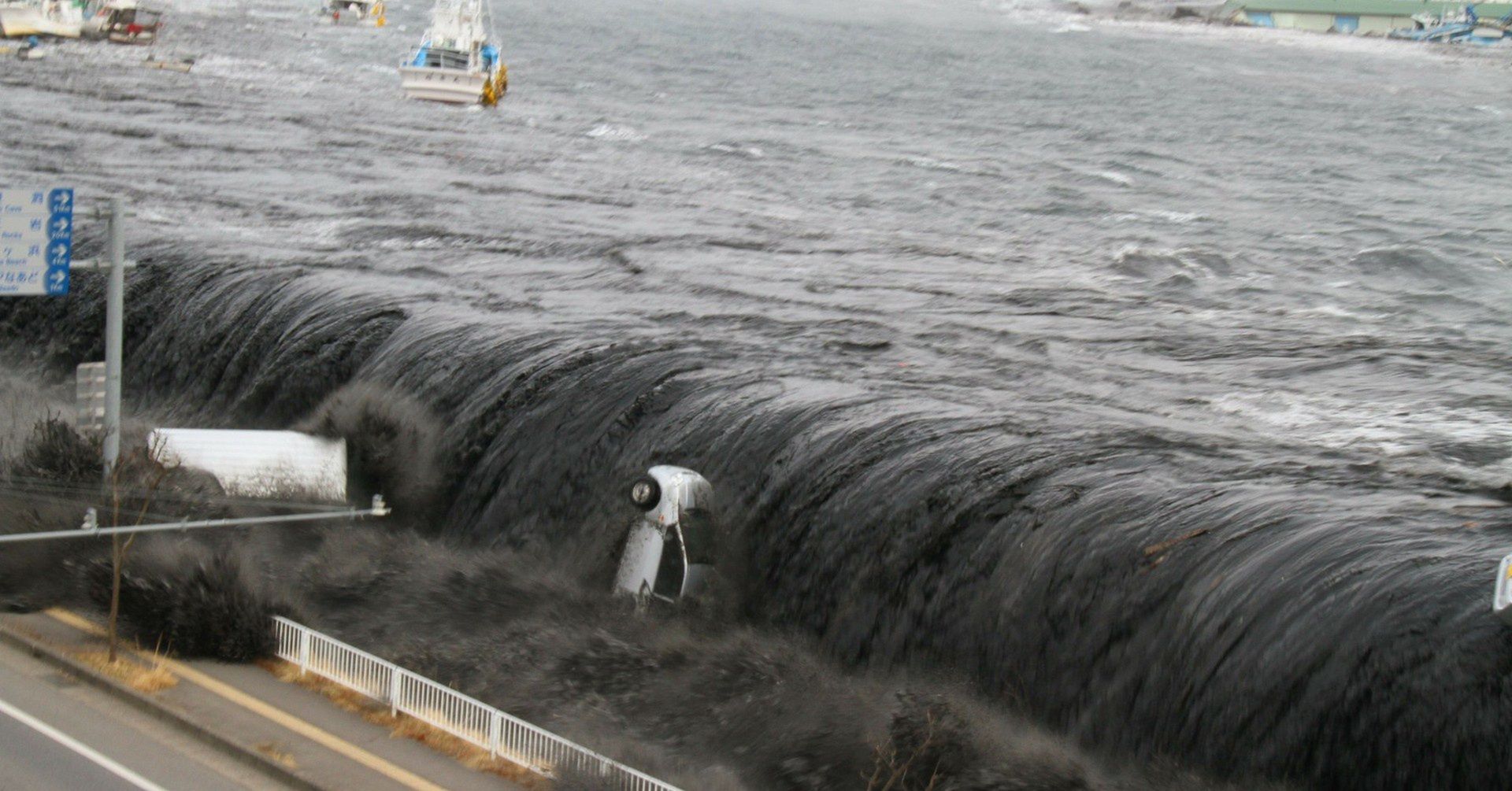 W 2011 roku potężne tsunami uderzyło w wybrzeże Japonii