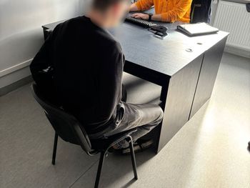 Czarnków: Płacił znalezioną kartą. Po zablokowaniu pociął ją