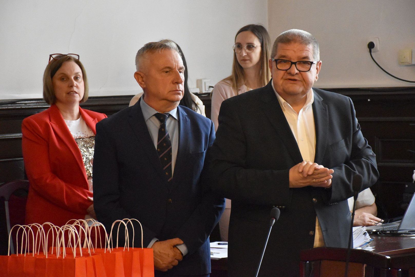 Najlepsi absolwenci powiatowych szkół ponadpodstawowych