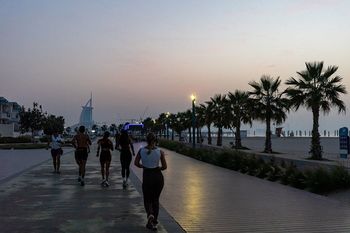 Utknęli na Bliskim Wschodzie. Ponad 5 tys. Węgrów chce ochrony konsularnej