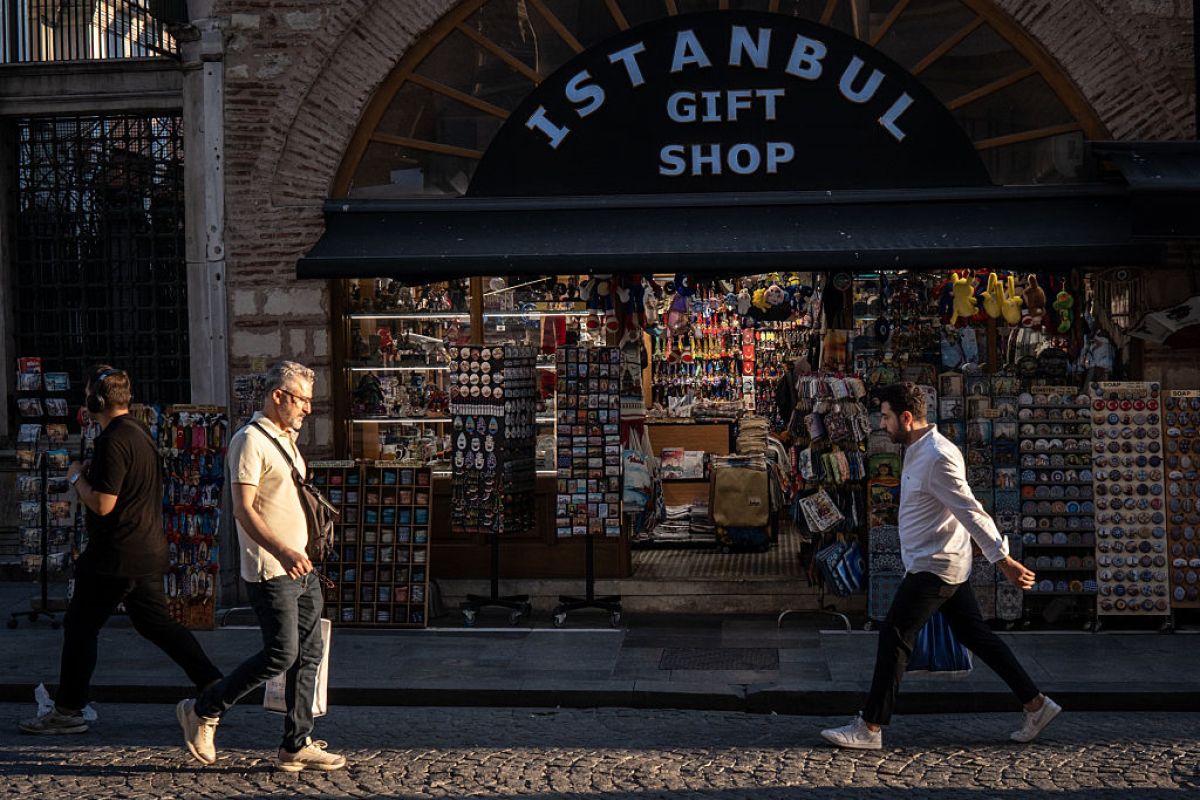Turyści w Turcji wydają miliardy dolarów na pamiątki. Oto, co kupują najczęściej