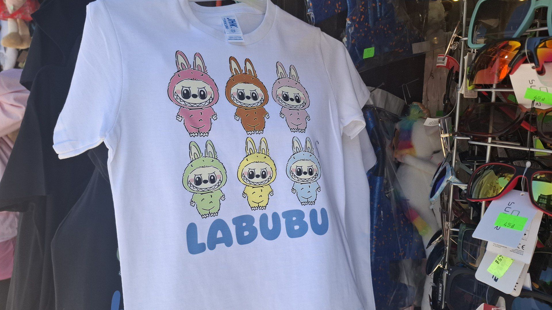 Labubu i inne pamiątki z Krupówek