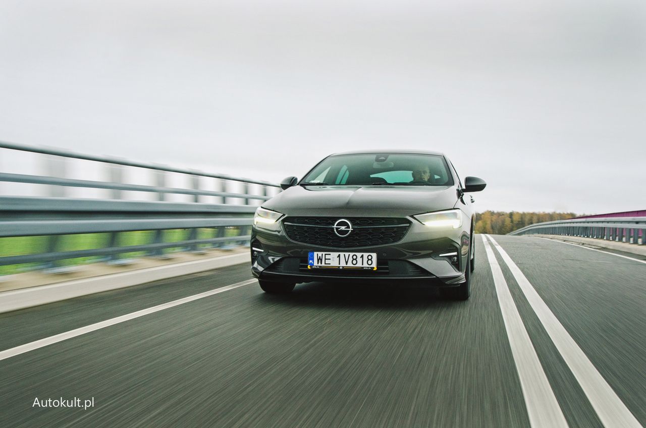 Pierwsza jazda: Opel Insignia Grand Sport po liftingu - po przodzie ją poznacie