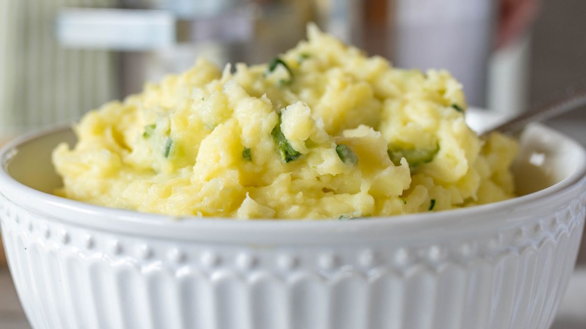 Smażona cukinia wyjątkowo podkręca smak purée ziemniaczanego