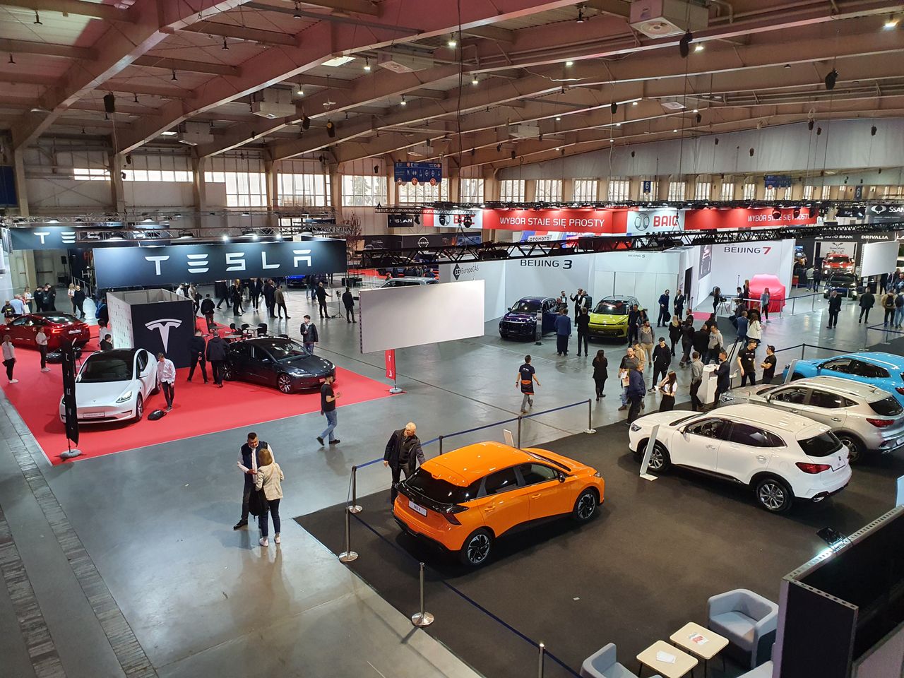 Tłumy na Poznań Motor Show. Targi jeszcze nie umarły!