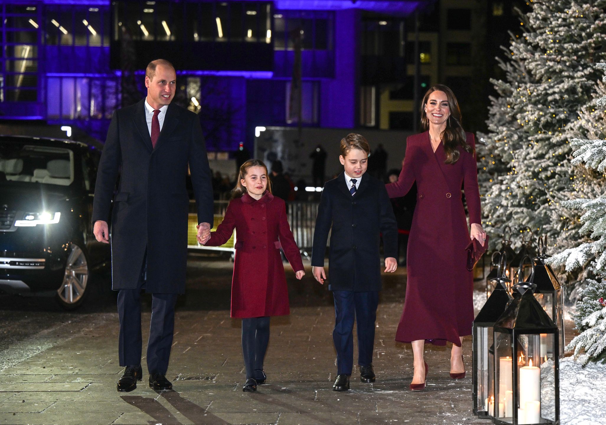 Kate Middleton i książę William przybywają na świąteczny koncert w Westminster Abbey