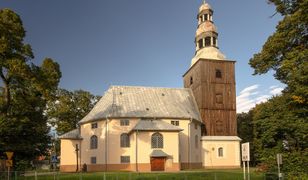 Zamknęły biznes przez księdza. Chcą setek tysięcy odszkodowania